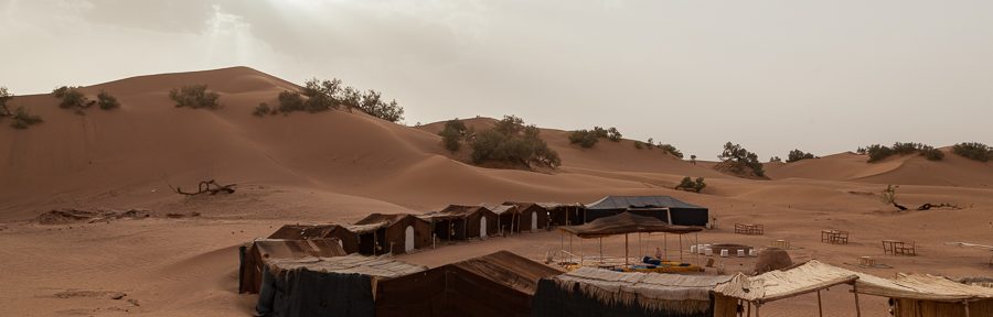 Wüstentrip in Marokko – Sonnenuntergang im Wüstencamp