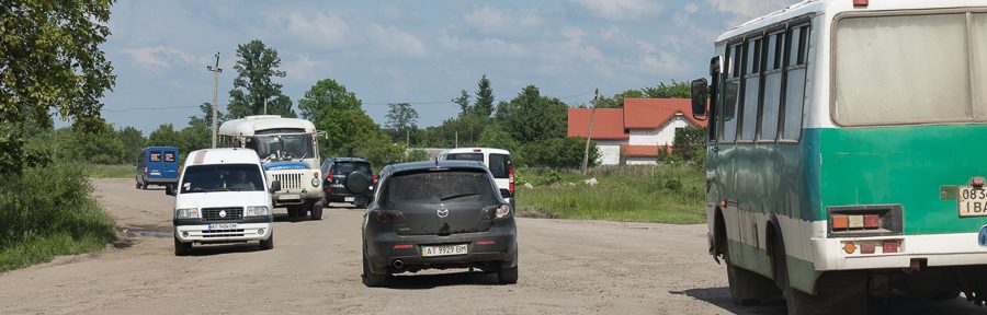 Unterwegs auf den Straßen in den ukrainischen Karpaten