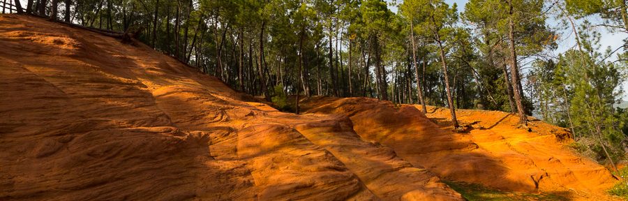 Unterwegs auf dem Ockerpfad zwischen Mormoiron und Villes-sur-Auzon