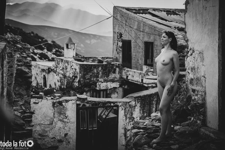 Fotoshooting mit Anne im verlassenen Achlada
